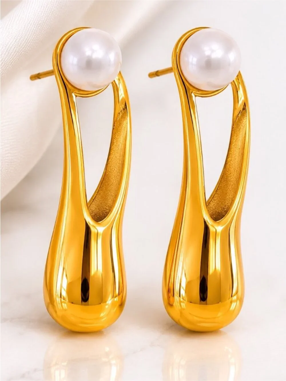 Gold color and Pearl Drop Earrings